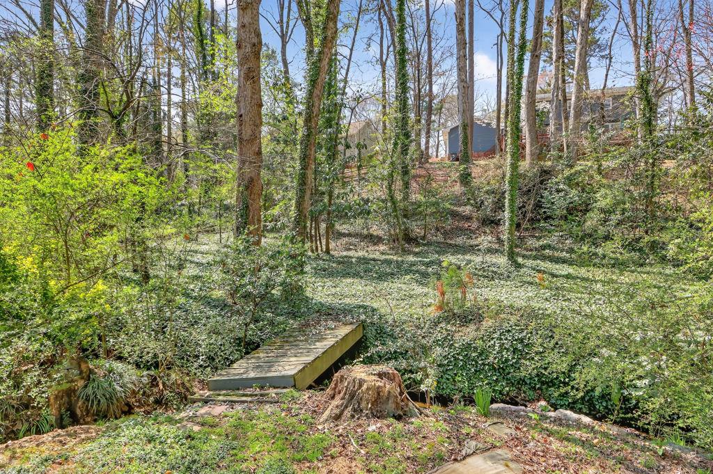 1565 East Bank Drive