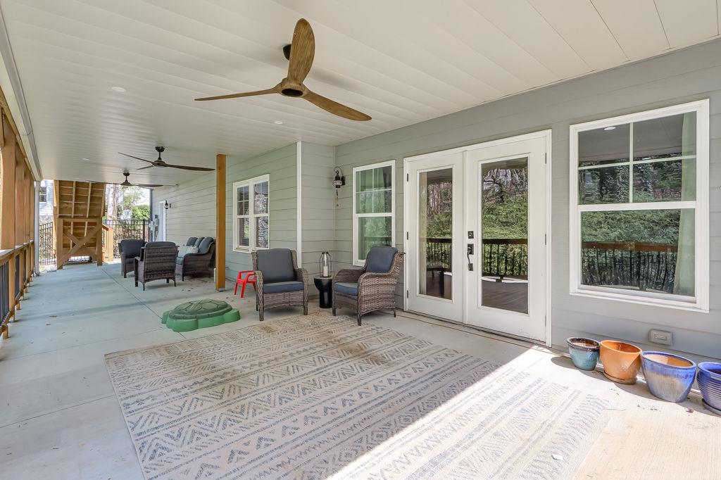 1565 East Bank Drive