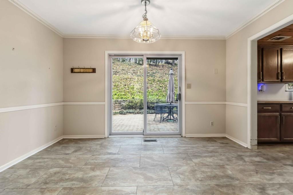 810 Oakstone Trail