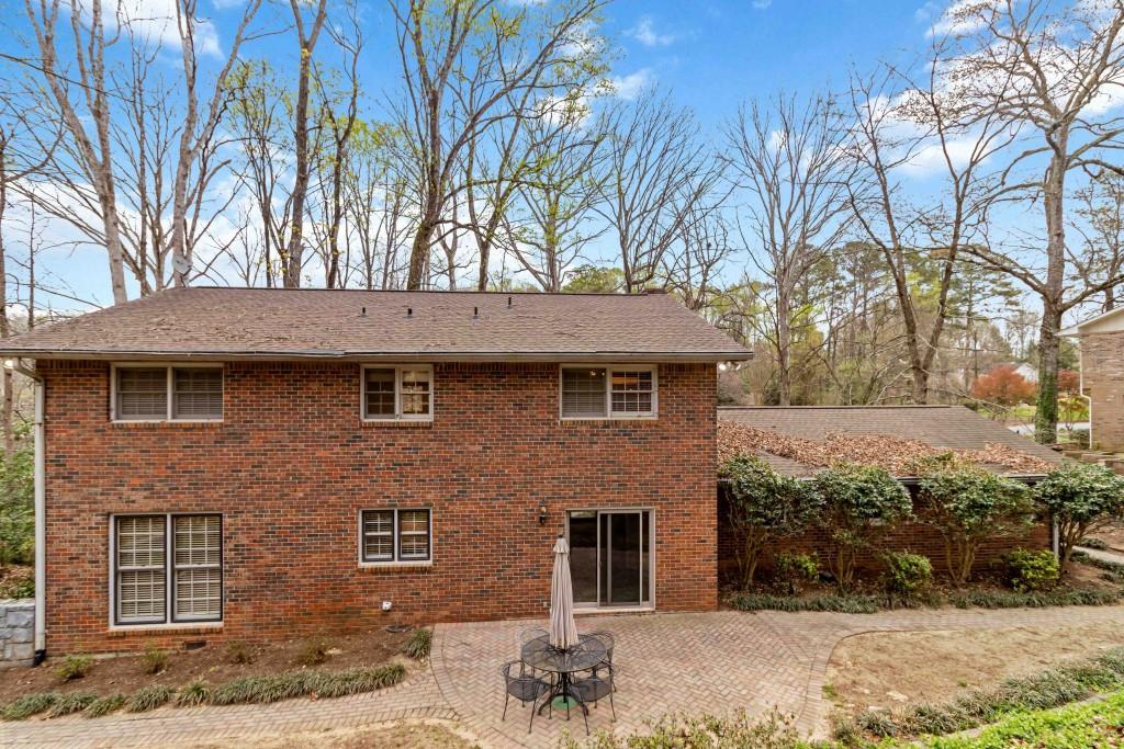810 Oakstone Trail