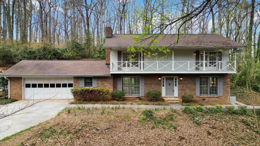 810 Oakstone Trail