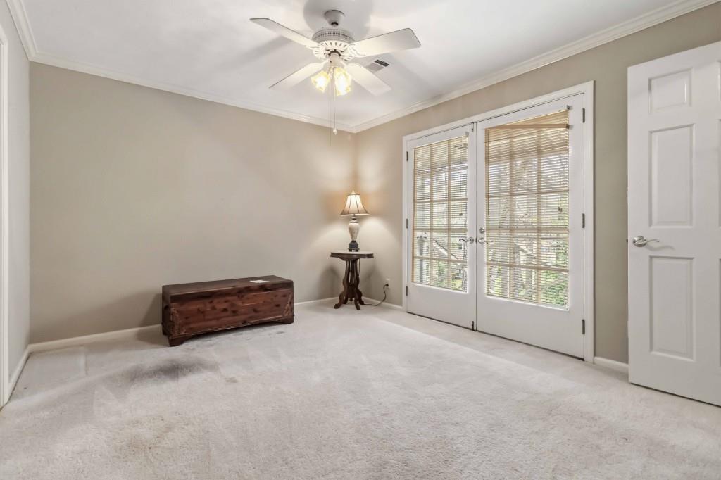 810 Oakstone Trail