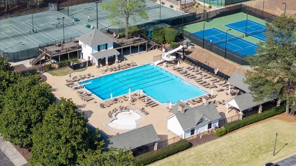 4101 Thunderbird Drive SE