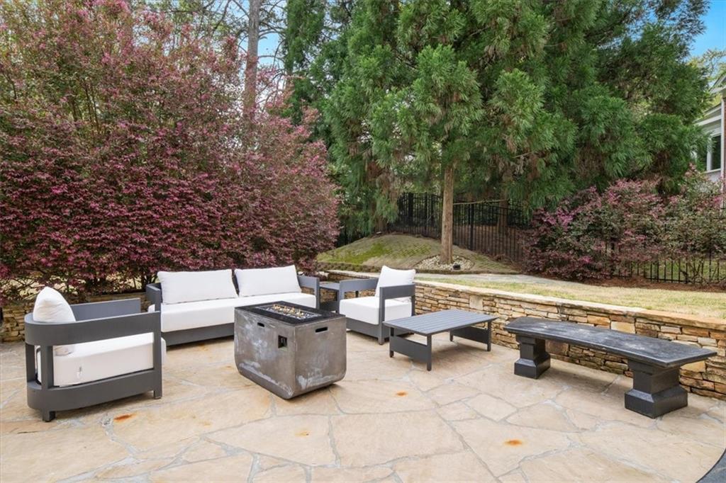 3 Old Paces Place NW