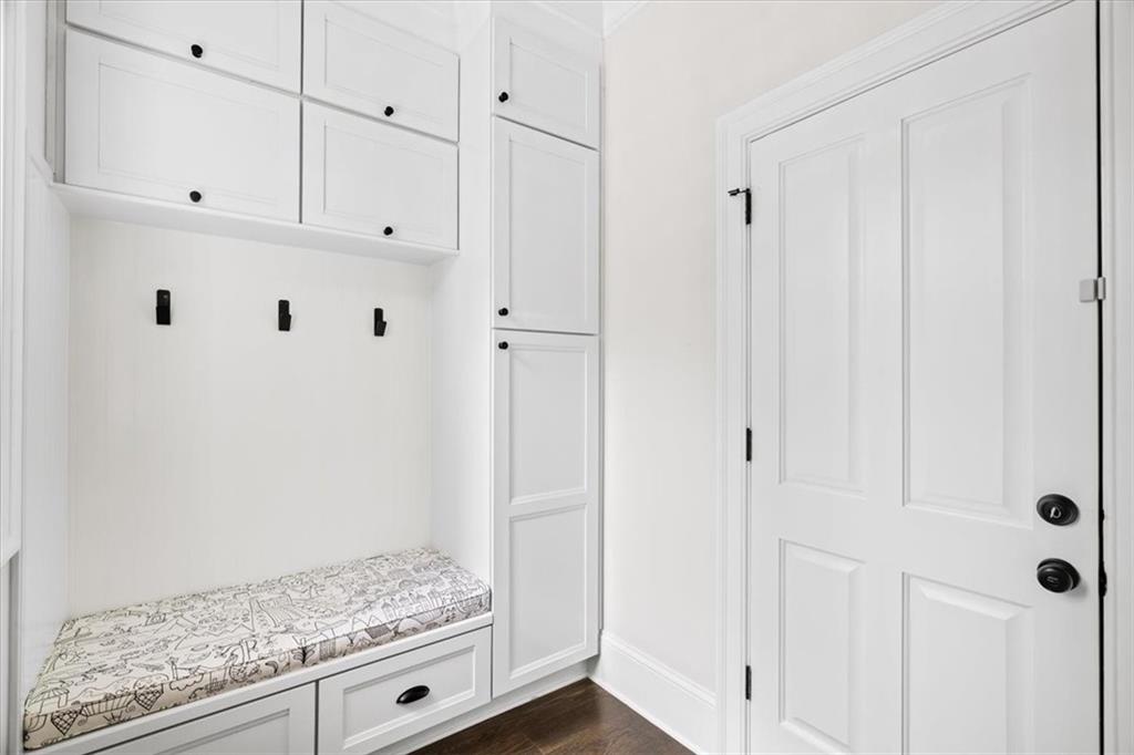 3 Old Paces Place NW