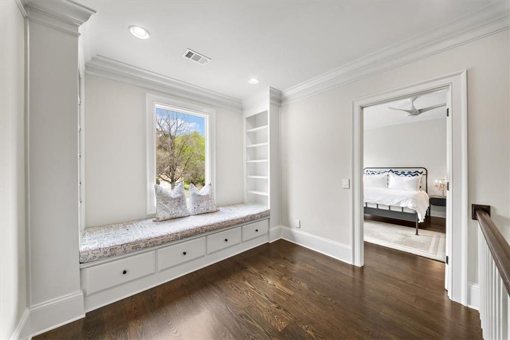 3 Old Paces Place NW