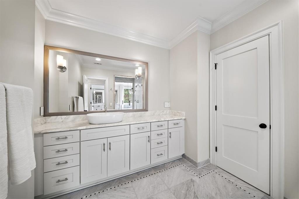 3 Old Paces Place NW