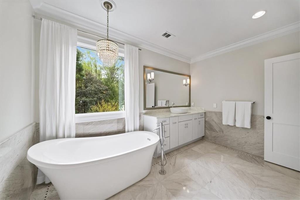 3 Old Paces Place NW