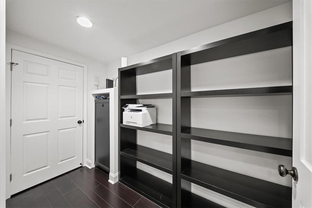 3 Old Paces Place NW