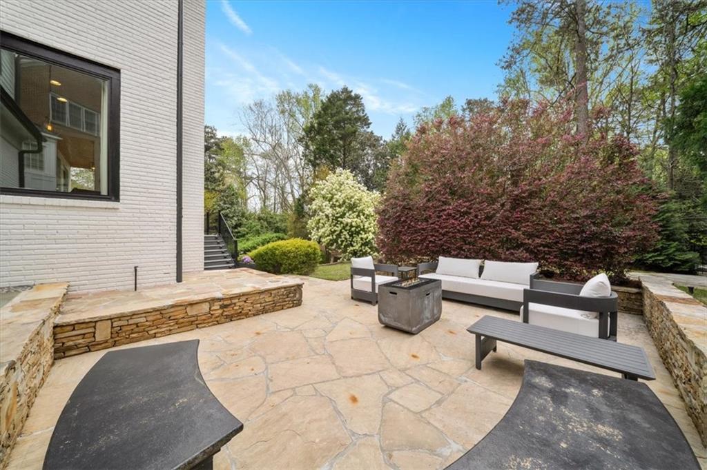 3 Old Paces Place NW