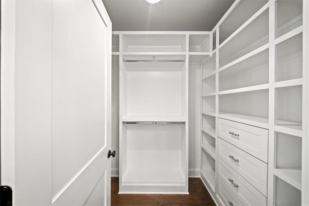 3 Old Paces Place NW