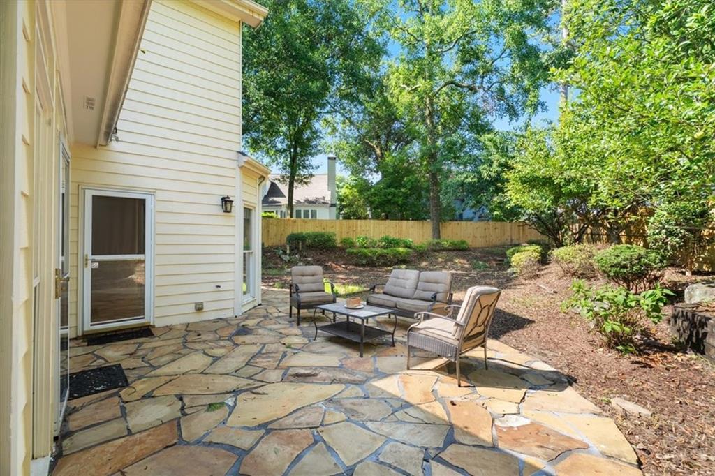1560 Oak Park Cove