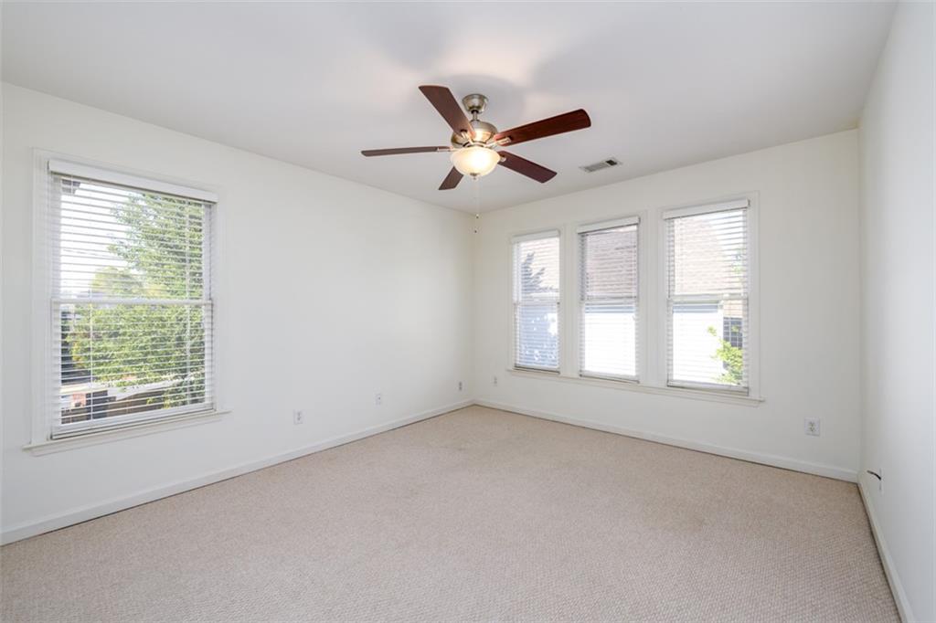 1560 Oak Park Cove