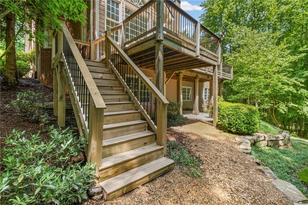 152 Grandmar Chase