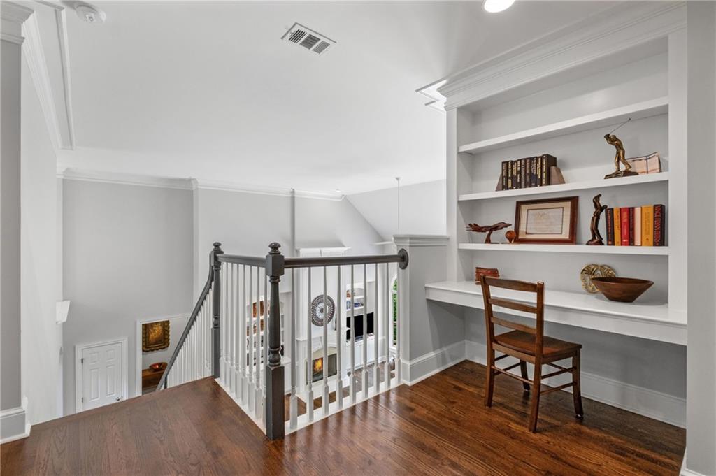 152 Grandmar Chase