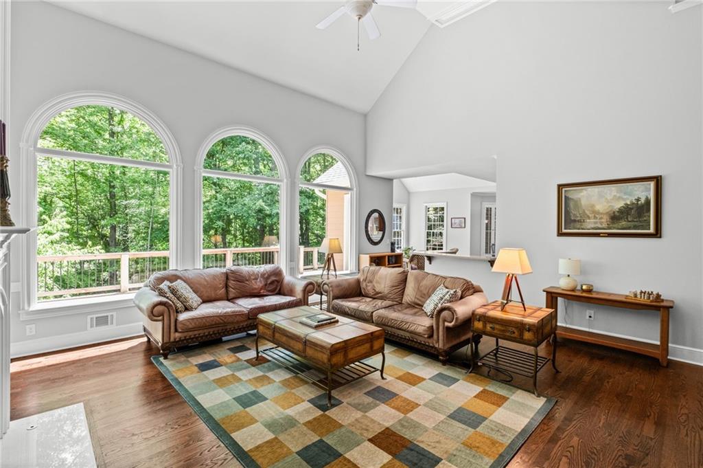 152 Grandmar Chase