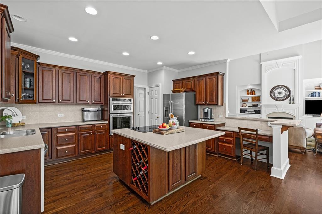 152 Grandmar Chase