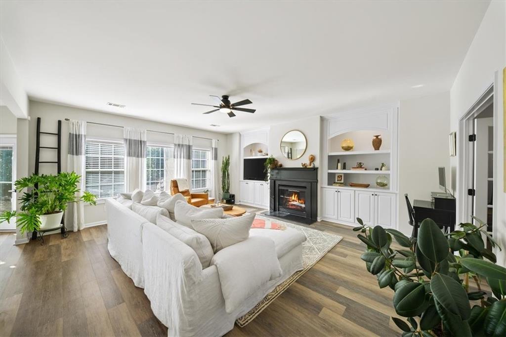 2151 Somerset Place SE