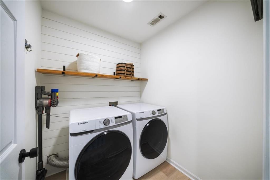 2151 Somerset Place SE