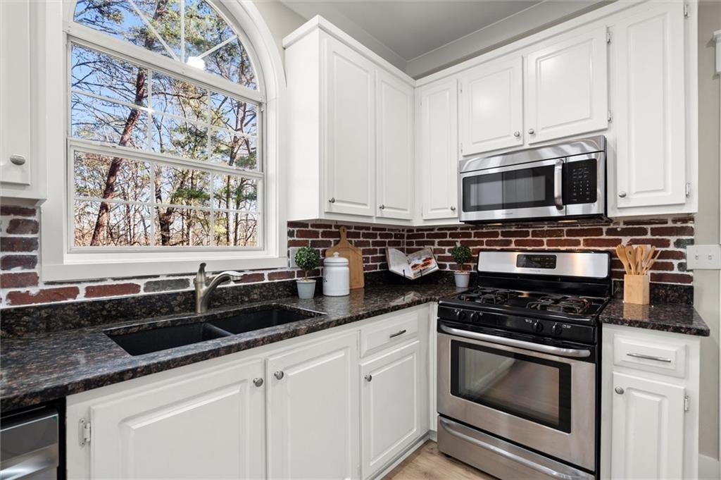 377 Westchester Way