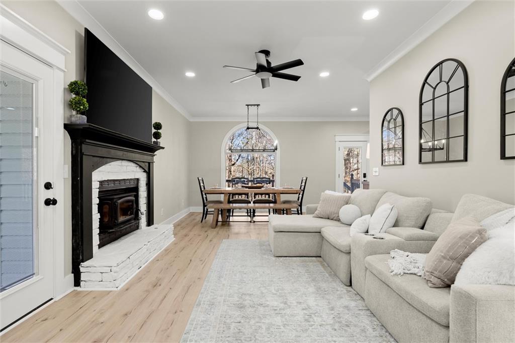 377 Westchester Way