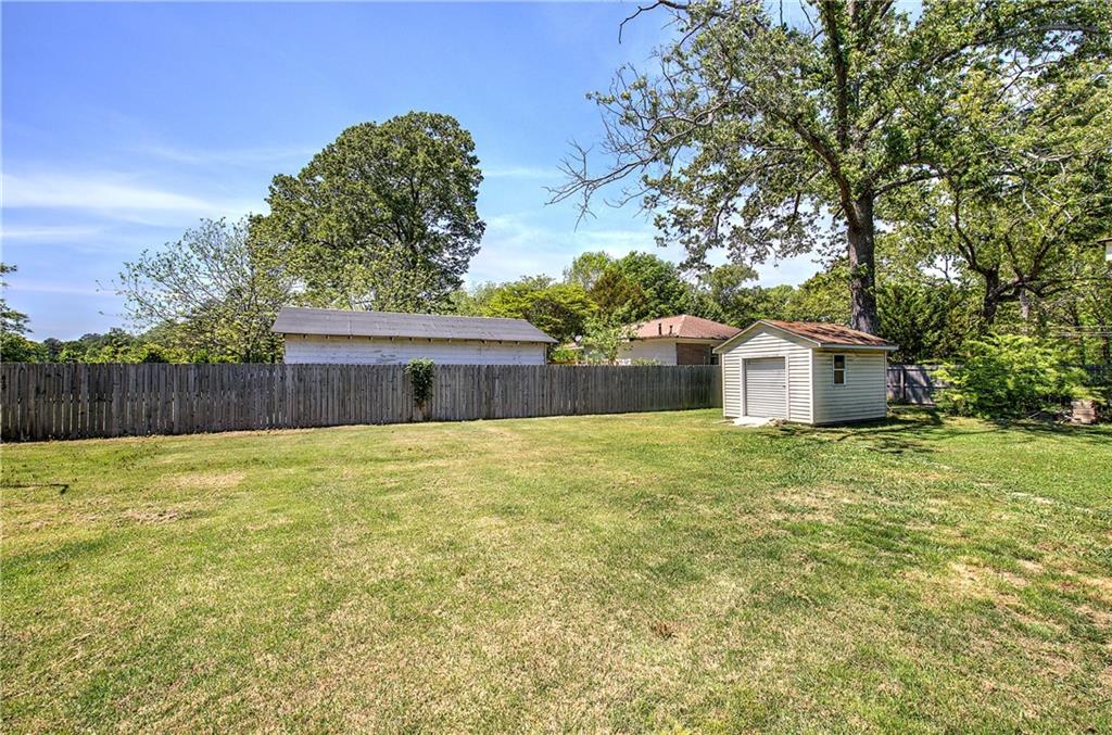 21 Sandy Beach Terrace NW
