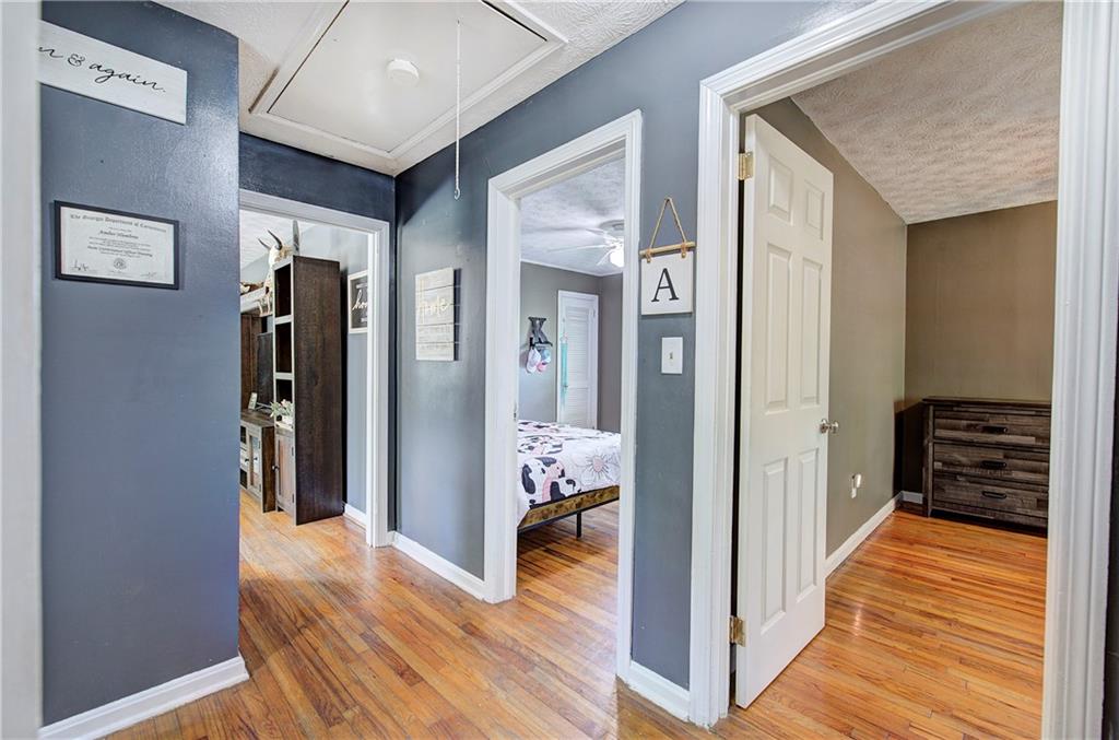 21 Sandy Beach Terrace NW