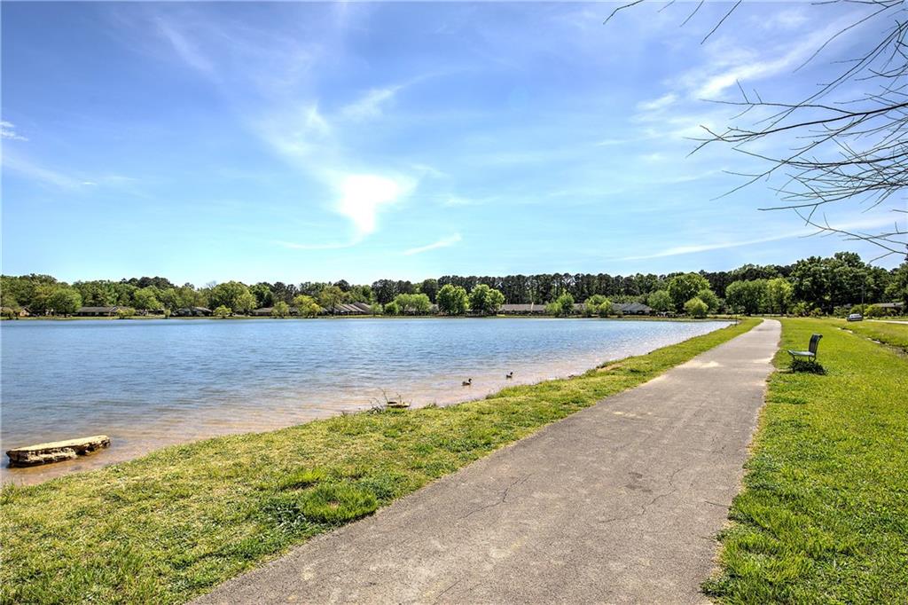 21 Sandy Beach Terrace NW