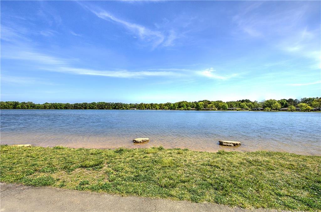 21 Sandy Beach Terrace NW