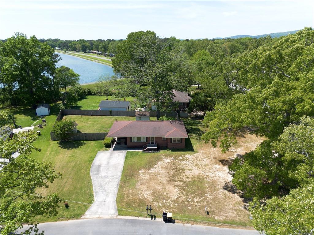 21 Sandy Beach Terrace NW