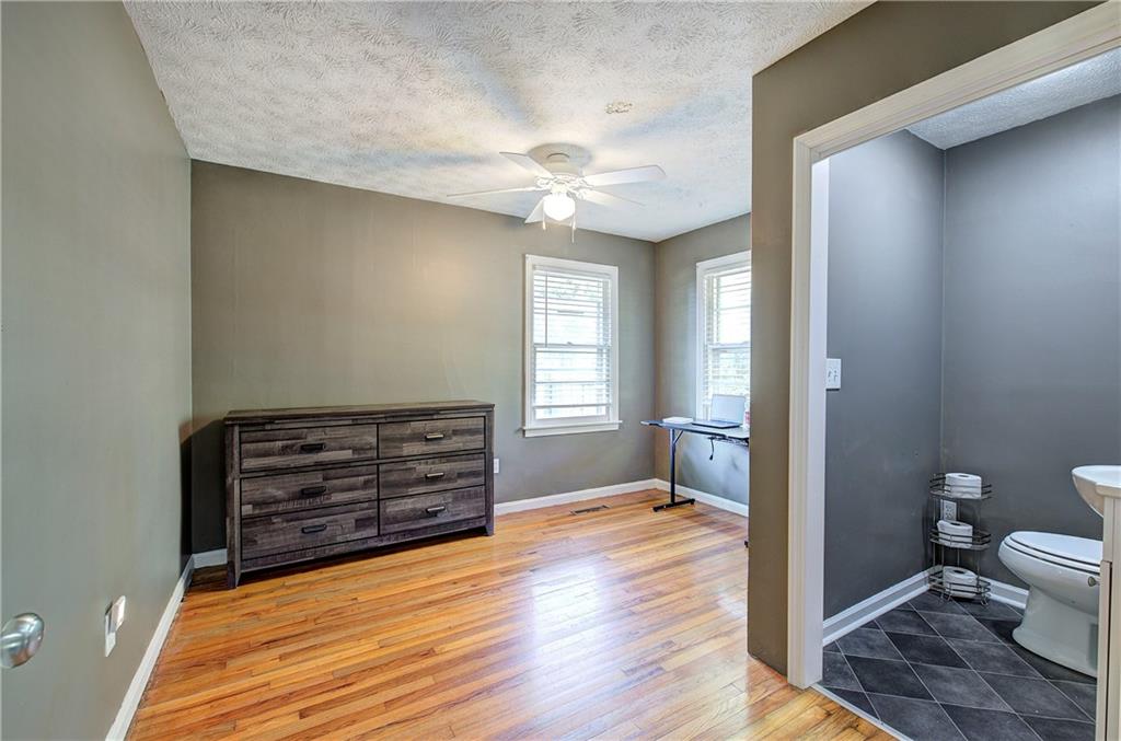 21 Sandy Beach Terrace NW