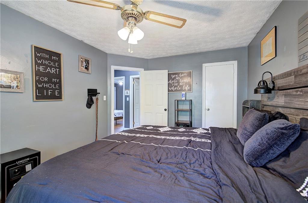 21 Sandy Beach Terrace NW