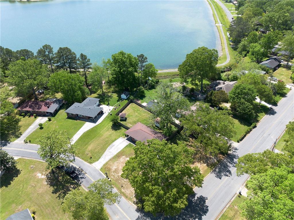21 Sandy Beach Terrace NW