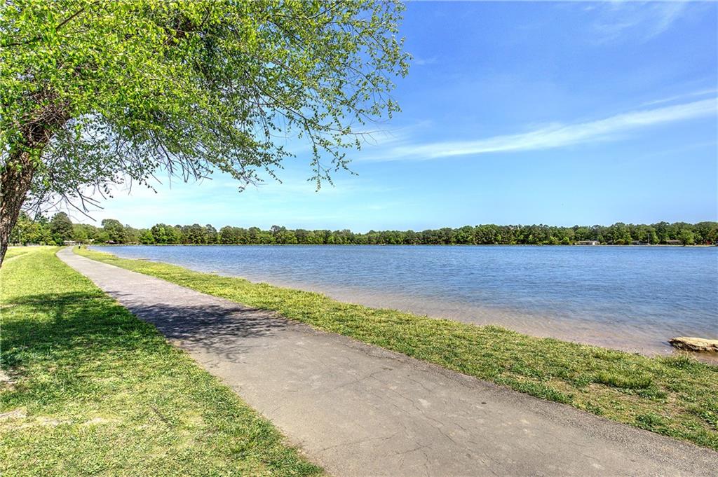 21 Sandy Beach Terrace NW