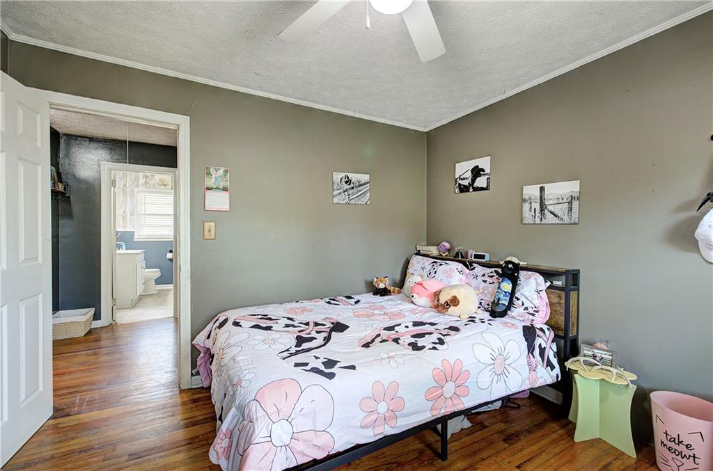 21 Sandy Beach Terrace NW