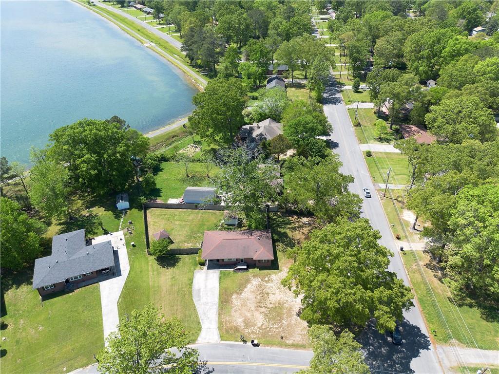 21 Sandy Beach Terrace NW
