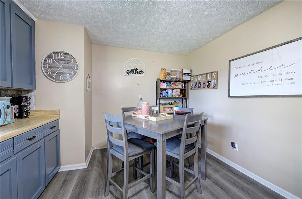 21 Sandy Beach Terrace NW