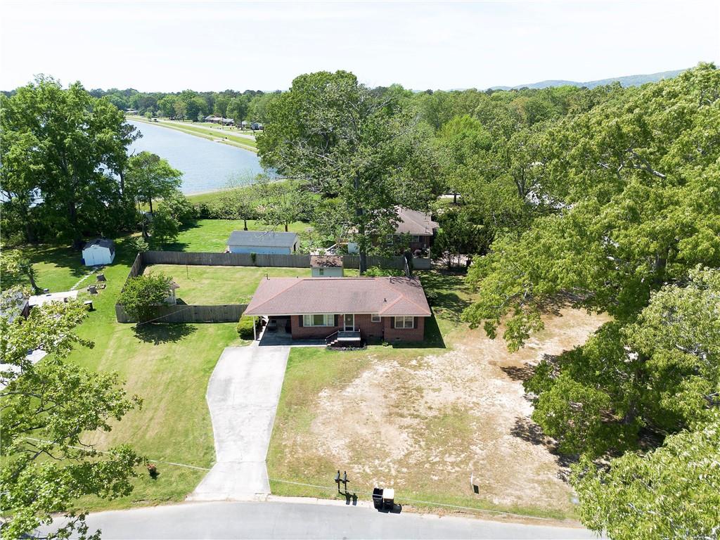 21 Sandy Beach Terrace NW