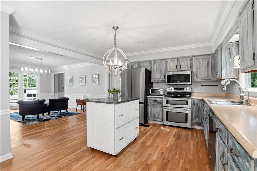 13770 Birmingham Highway