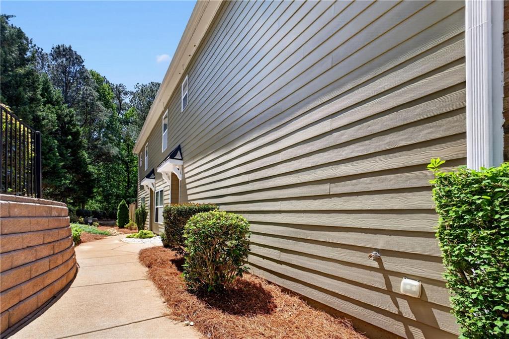 2559 Willow Grove Road NW