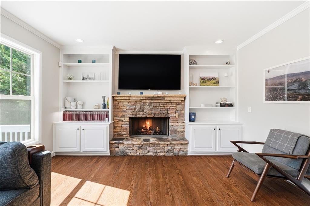 108 Mountain View Road NW
