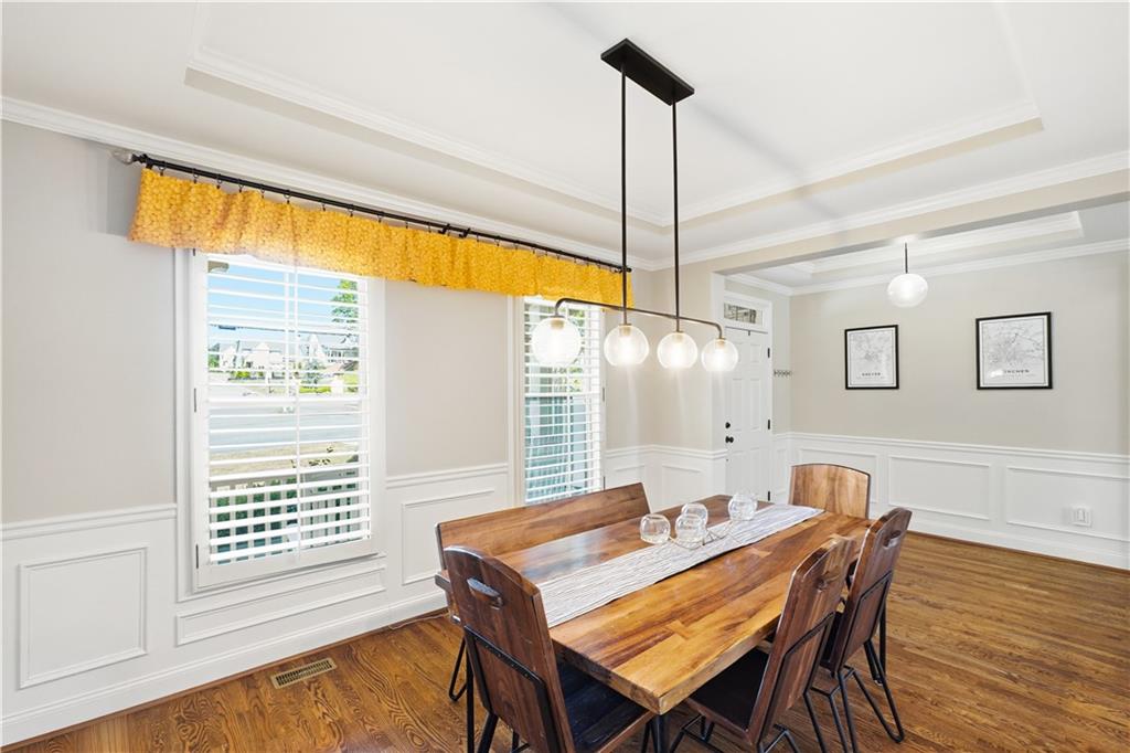 108 Mountain View Road NW