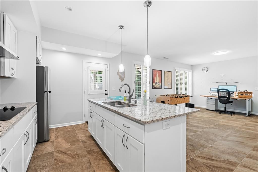 108 Mountain View Road NW