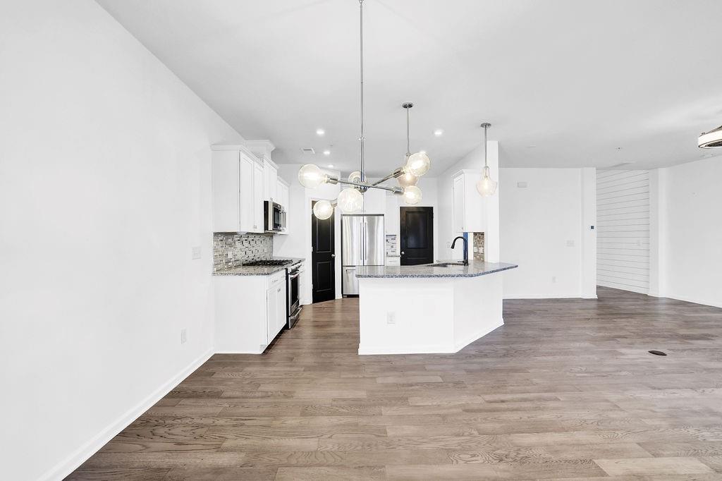 221 Ellis Lane