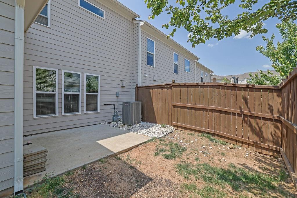 221 Ellis Lane