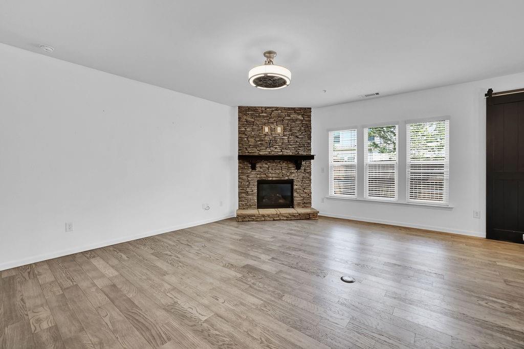 221 Ellis Lane