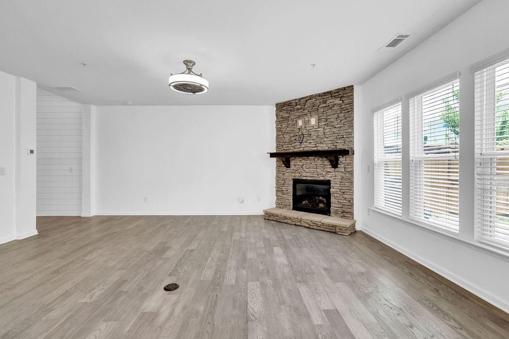 221 Ellis Lane