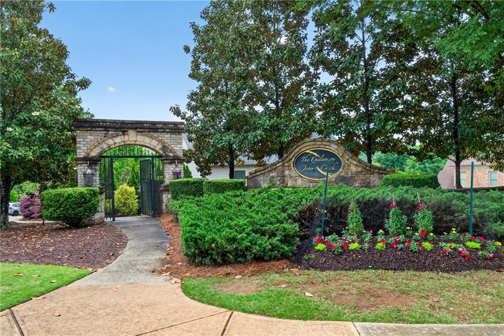 5548 Farmside Way