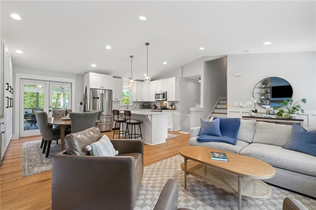 2708 Frontier Trail