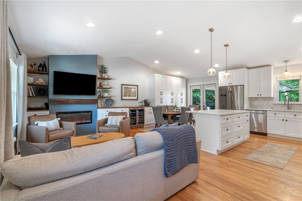 2708 Frontier Trail